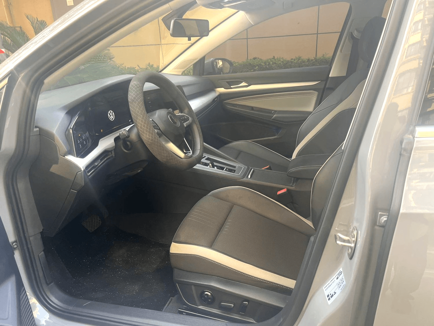 Volkswagen Golf 2023 5