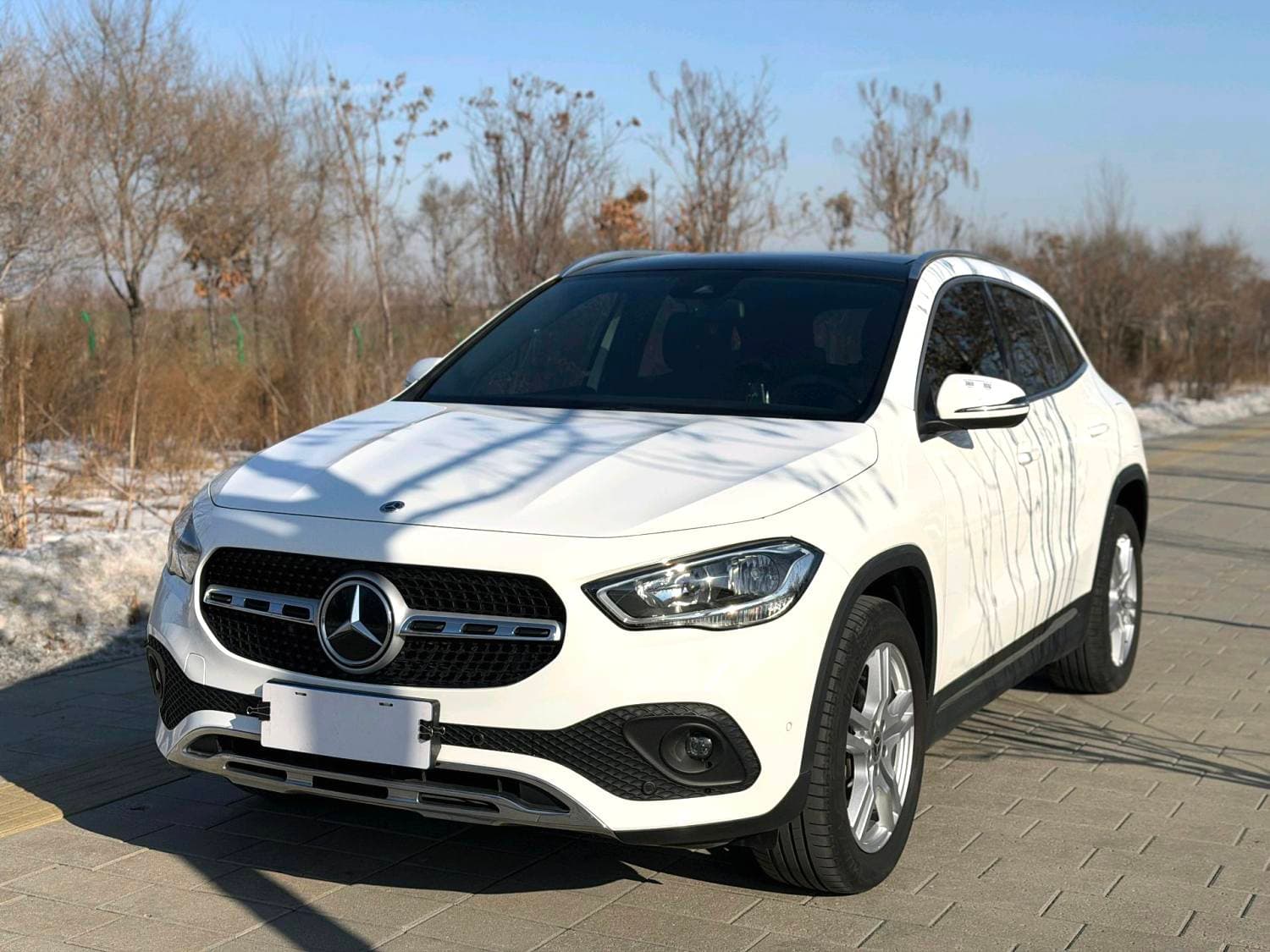 Mercedes-Benz GLA 180 2