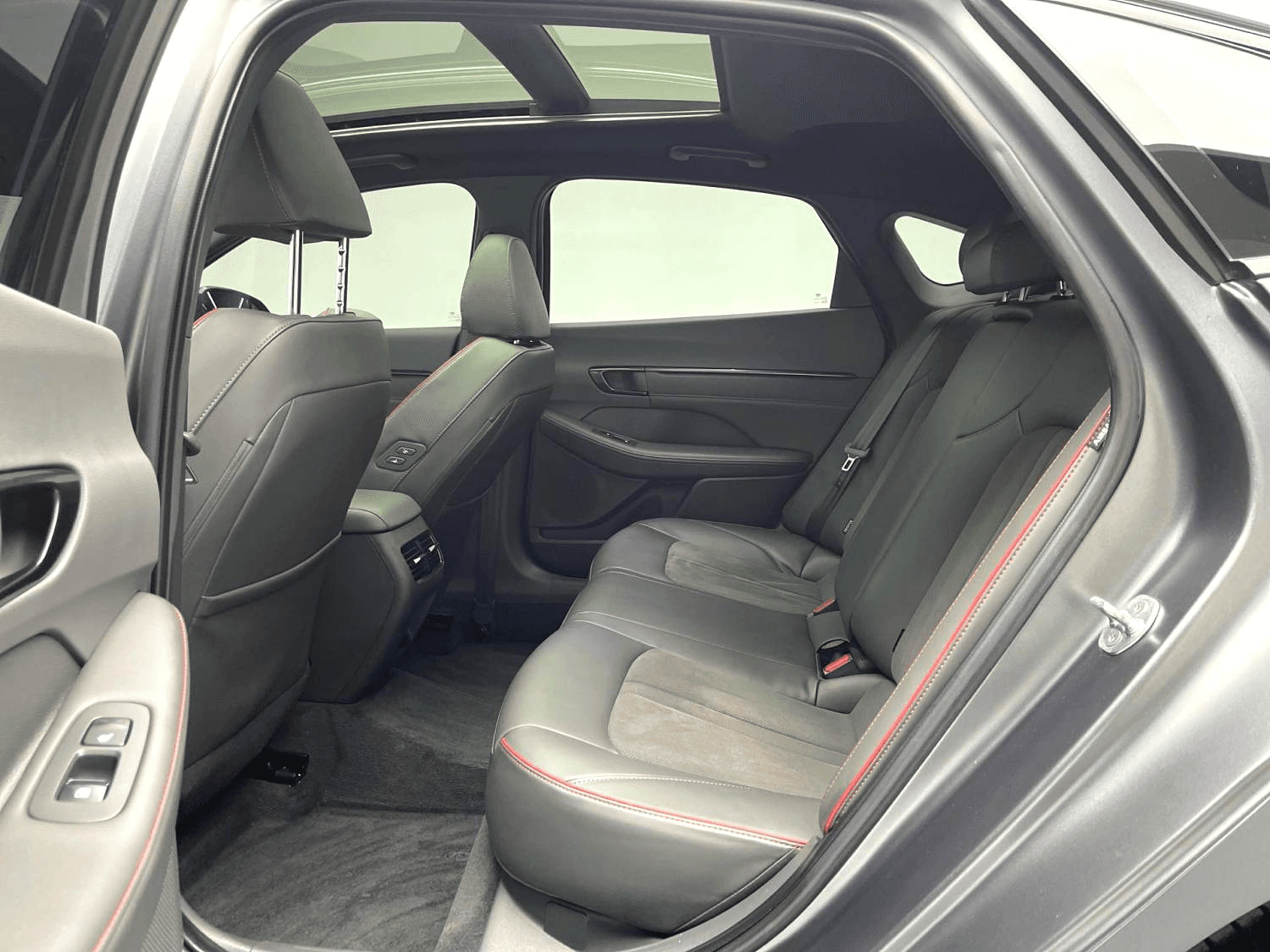 Hyundai Sonata 4