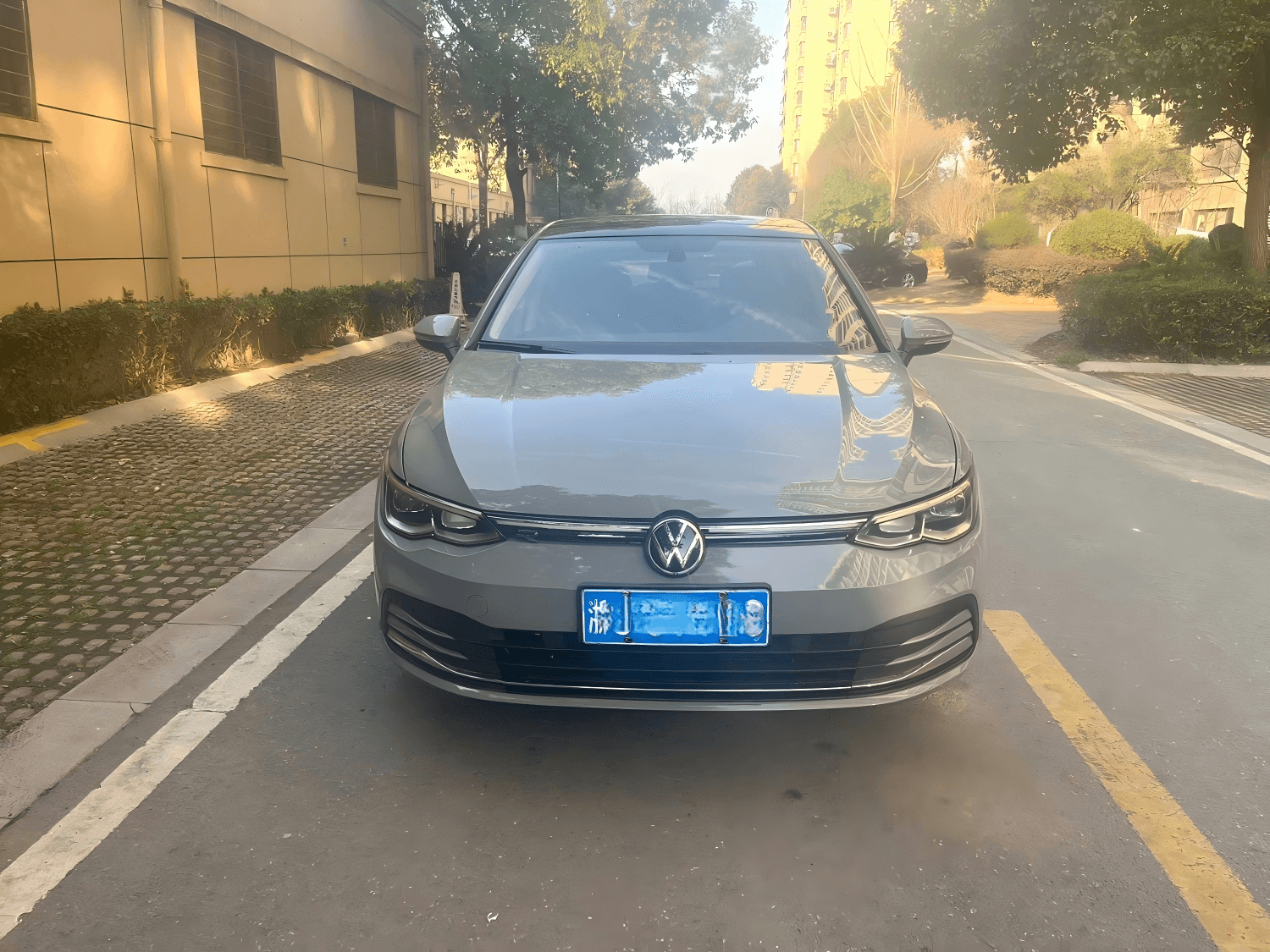 Volkswagen Golf 2023 8